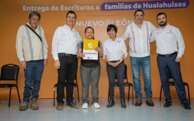 IRCNL participa en entrega de escrituras a familias de Hualahuises